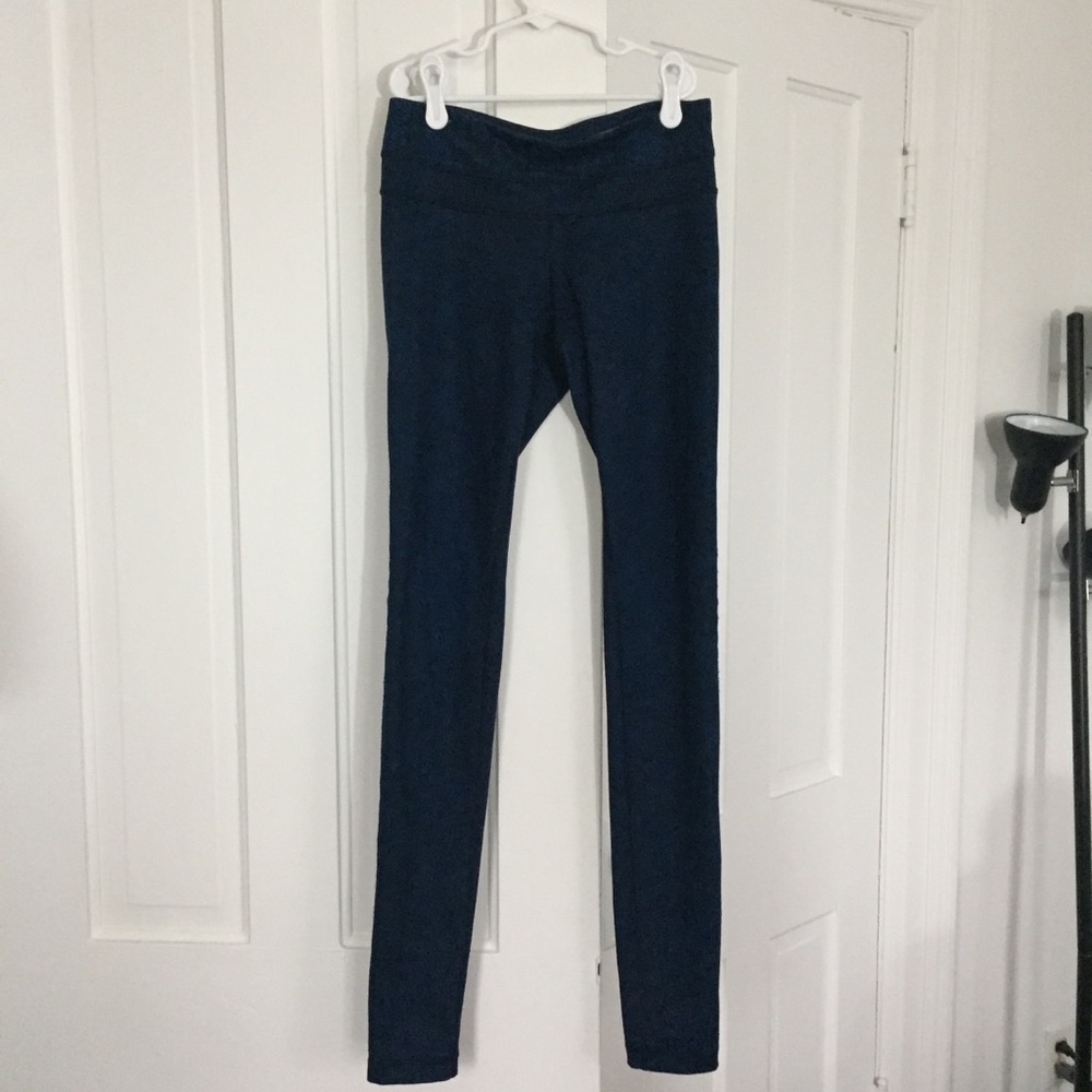 Lululemon wunder under